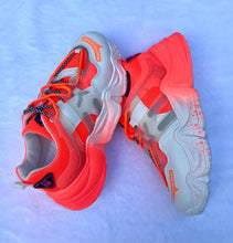 Cargar imagen en el visor de la galería, GOLOUSAL Latest Fashion Sport Tennis Shoes for Women Youth Big Girls Walking Shoes Casual Sports Tennis Running Shoes Casual Gym Sports Shoes